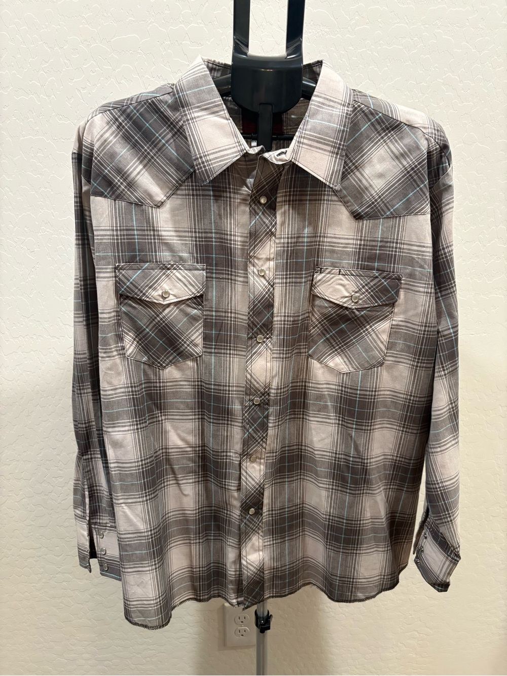 Rustler Men's Gray Plaid Pearl Snap Button Front Shirt - Picture 1 of 3